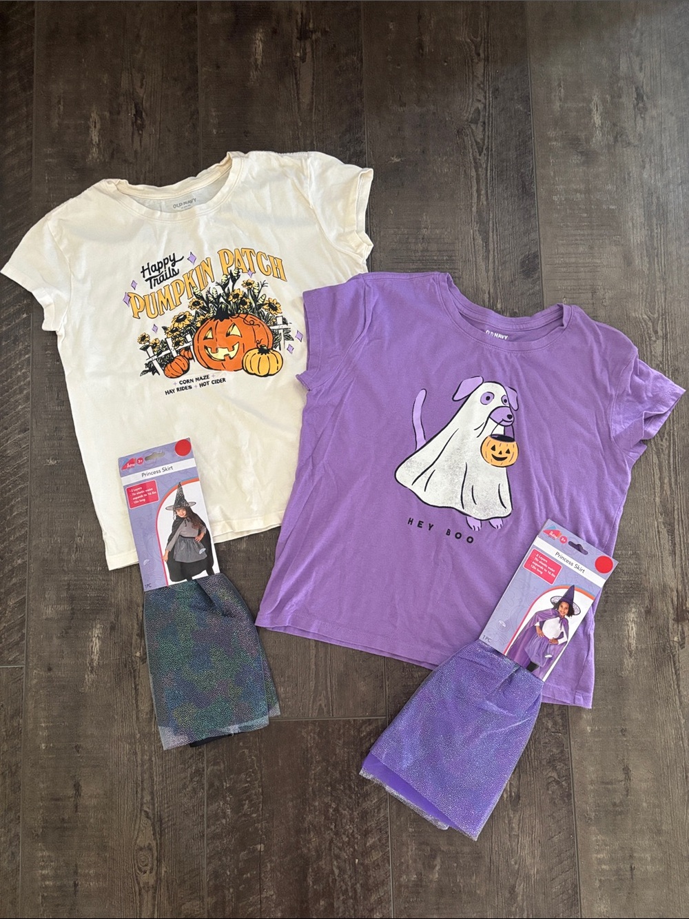 Old Navy Halloween T-shirt’s Hey Boo' Ghost & Pumpkin Patch + skirts. Size M/L